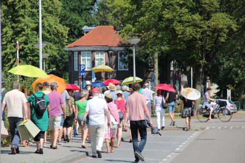 1. Publiek loopt Balkon Festival 23-06- 2019 - PattyPeppe Fotografie-9