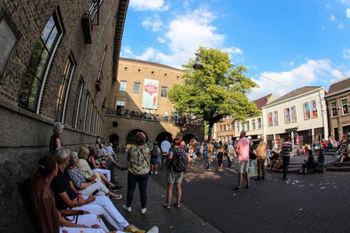 Stadhuis Ei van Ko bannier Balkon Festival 22-06- 2019 - PattyPeppe Fotografie