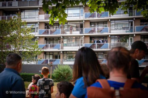1.-Balkon-concert-Jan-Pieter-van-der-Giessen-en-publiek-IMG-20220703-WA0038